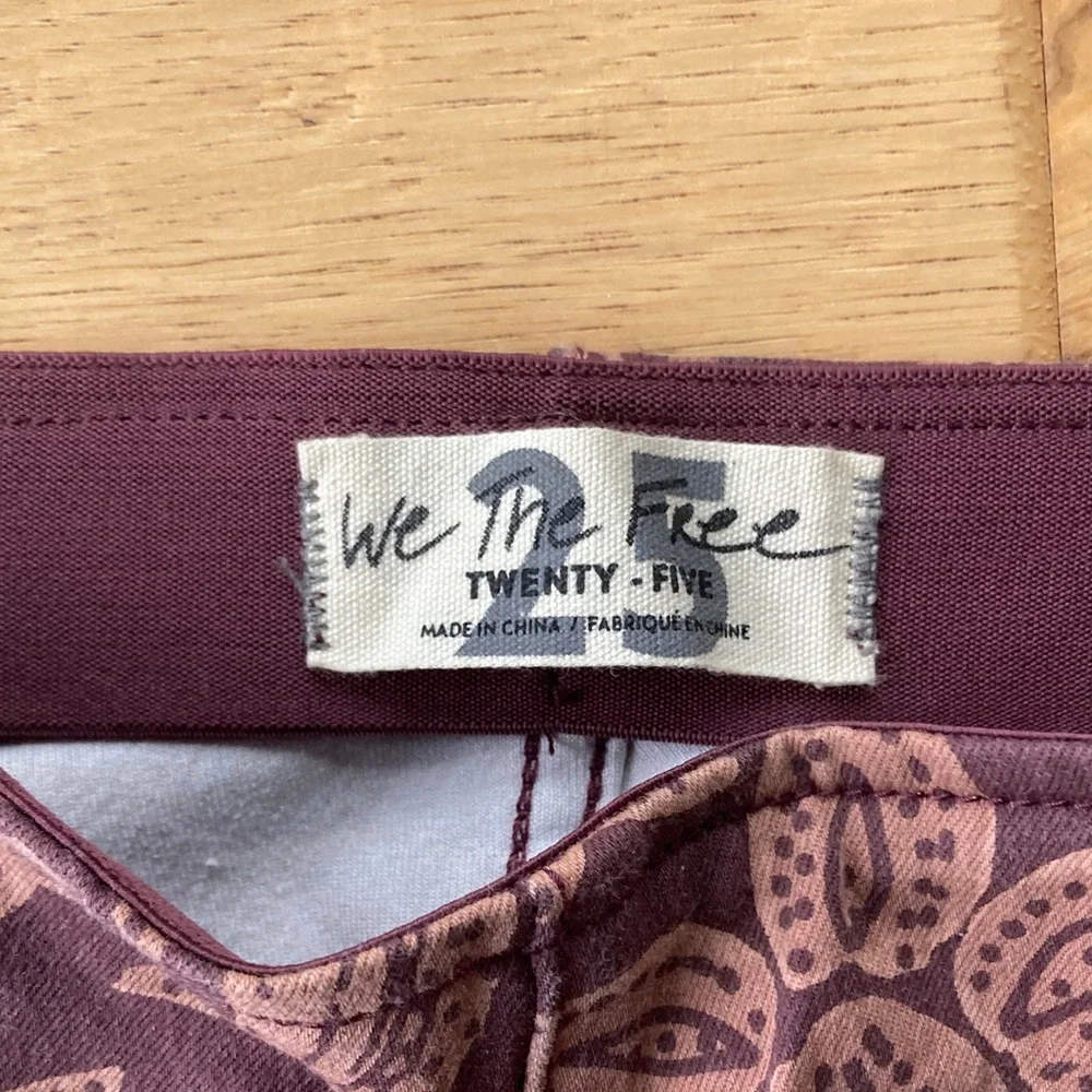 We The Free Mauve Floral Patterned Pull On Flare Jeans - Picture 2 of 5